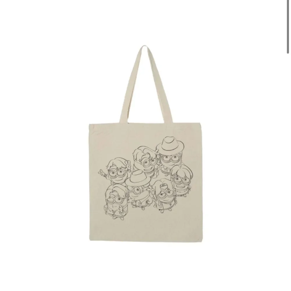 NWT Minions Cream Canvas Tote Bag with Cartoon Design